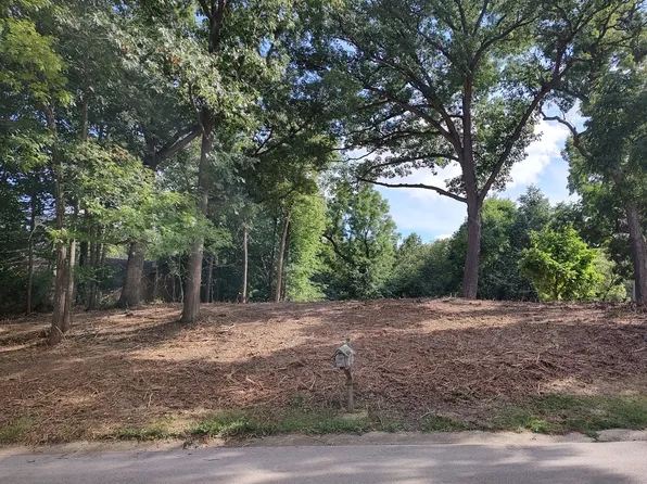 36W345 Oak Hill Dr, West Dundee, IL 60118