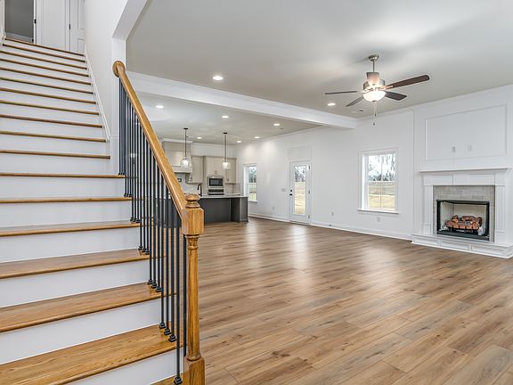 980 Cavalier Drive in Boykin Lakes