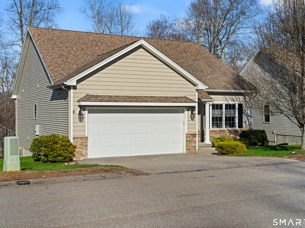 24 Center Court #24, Colchester, CT 06415