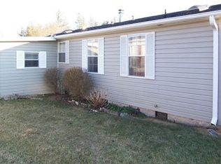 123 Harbor Rd, Hendersonville, NC 28792