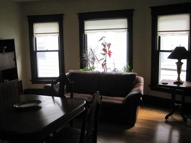 2328 Willard Ave — Photo 4
