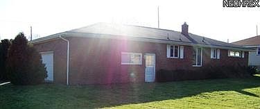5th image of 836 Almasy Dr