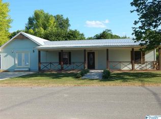 514 Academy St, Courtland, AL 35618