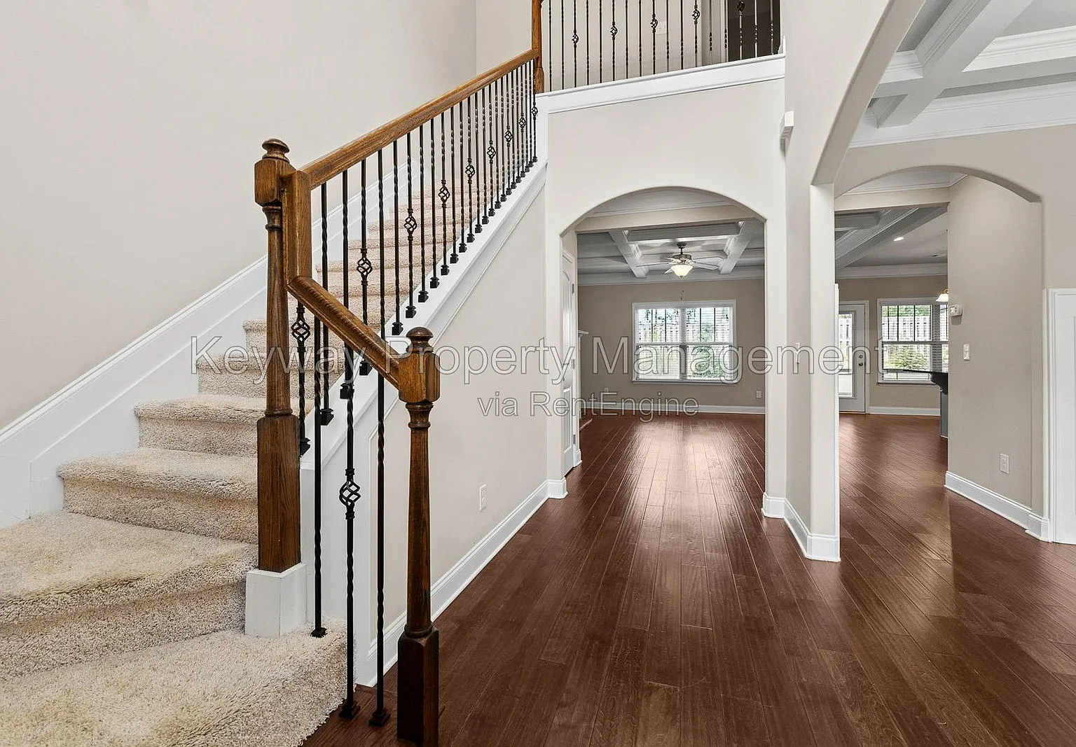 4 bed, 3.0 bath, 2366 sqft, $2,430 — Photo 3
