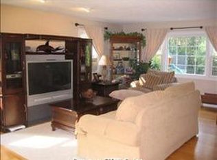 16 Village Ln, Burlington, CT 06013