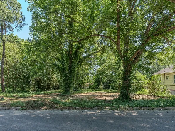 811 Woodrow St S, Wilson, NC 27893