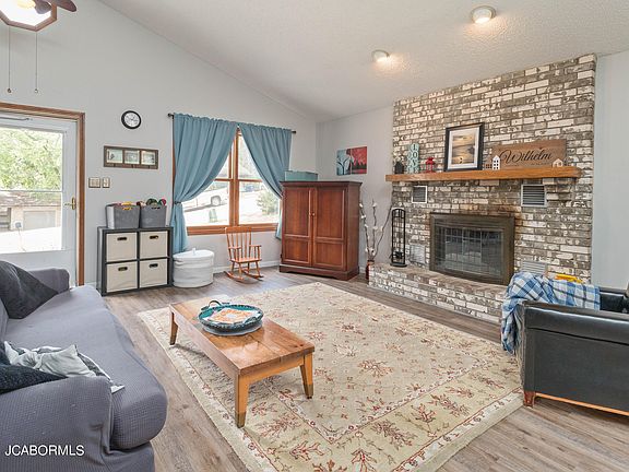 4th image of 1717 Independence Dr