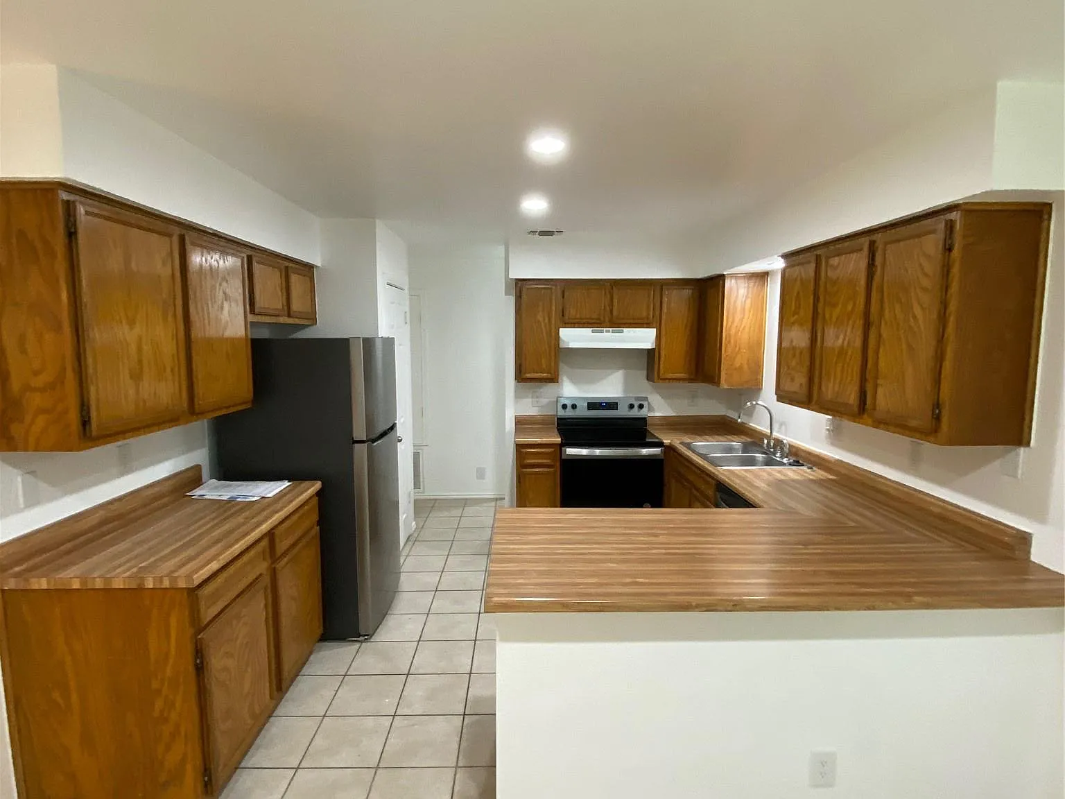 2 bed, 2.0 bath, 1092 sqft, $1,425 — Photo 3