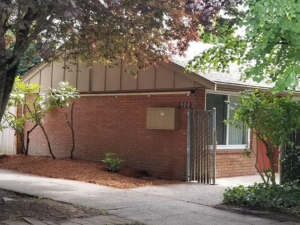 Street view - single family home neighborhood