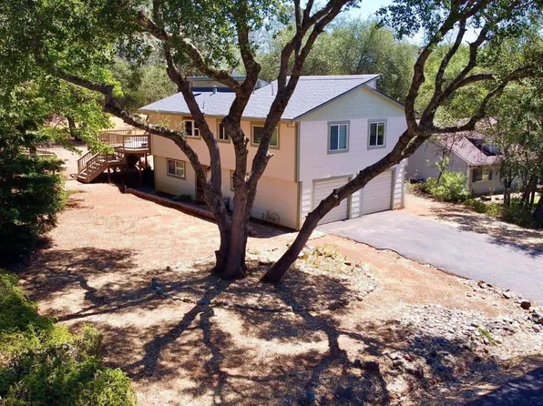 2901 Alhambra Dr, Cameron Park, CA 95682