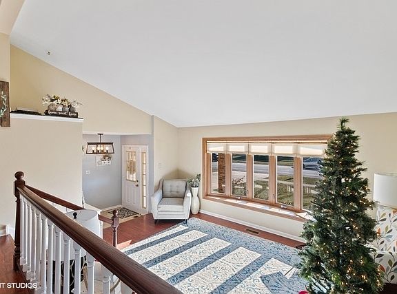 3rd image of 8030 Meadow Ln