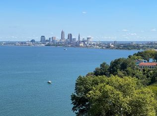 11850 Edgewater Dr APT 201, Lakewood, OH 44107