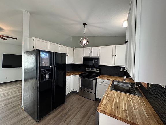5th image of 7624 Montarbor Dr