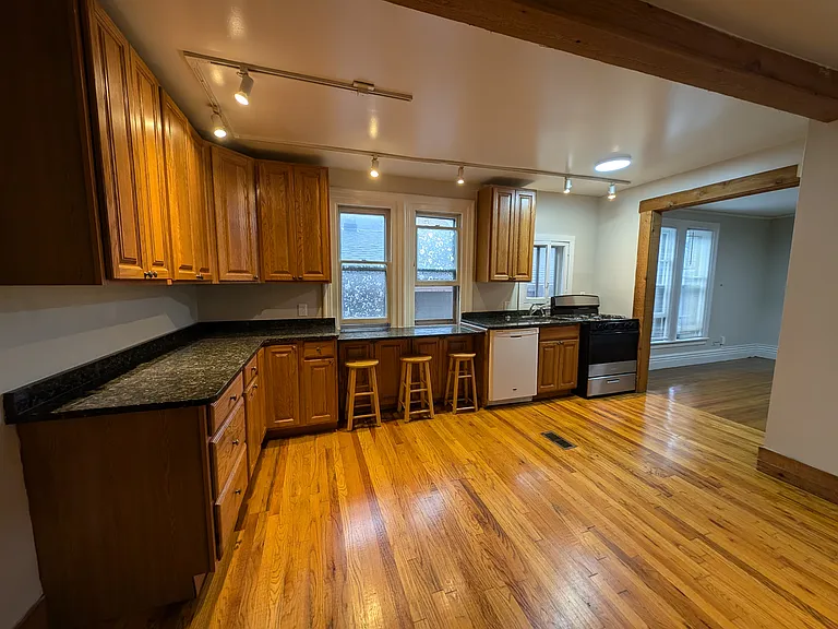 76 Meigs St #4 — Photo 25