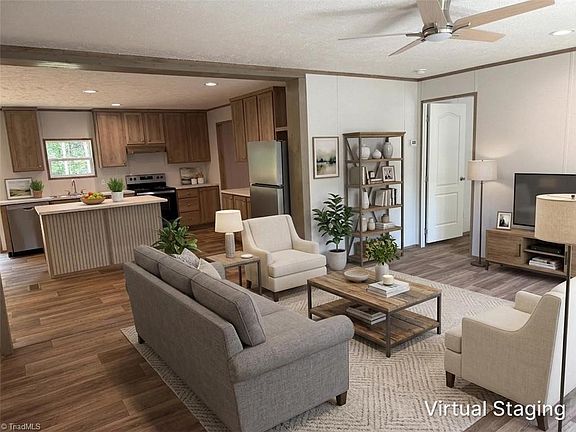 5th image of 224 Briar Creek Ct