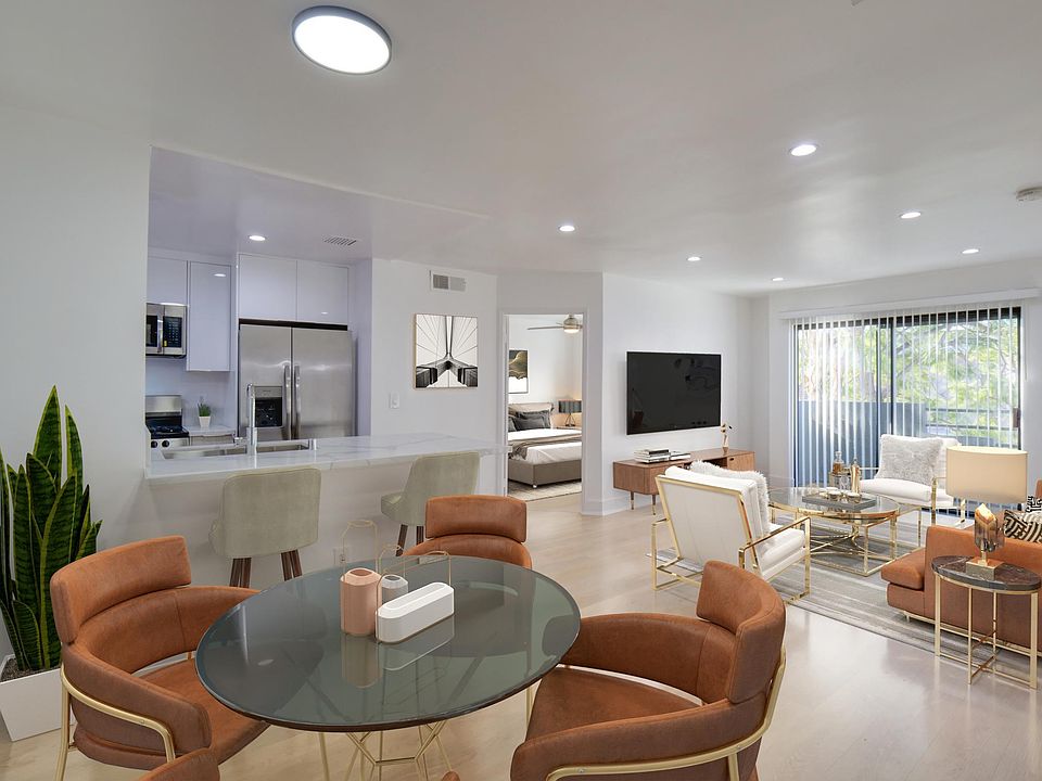 1st image of 1806 N Berendo St #107
