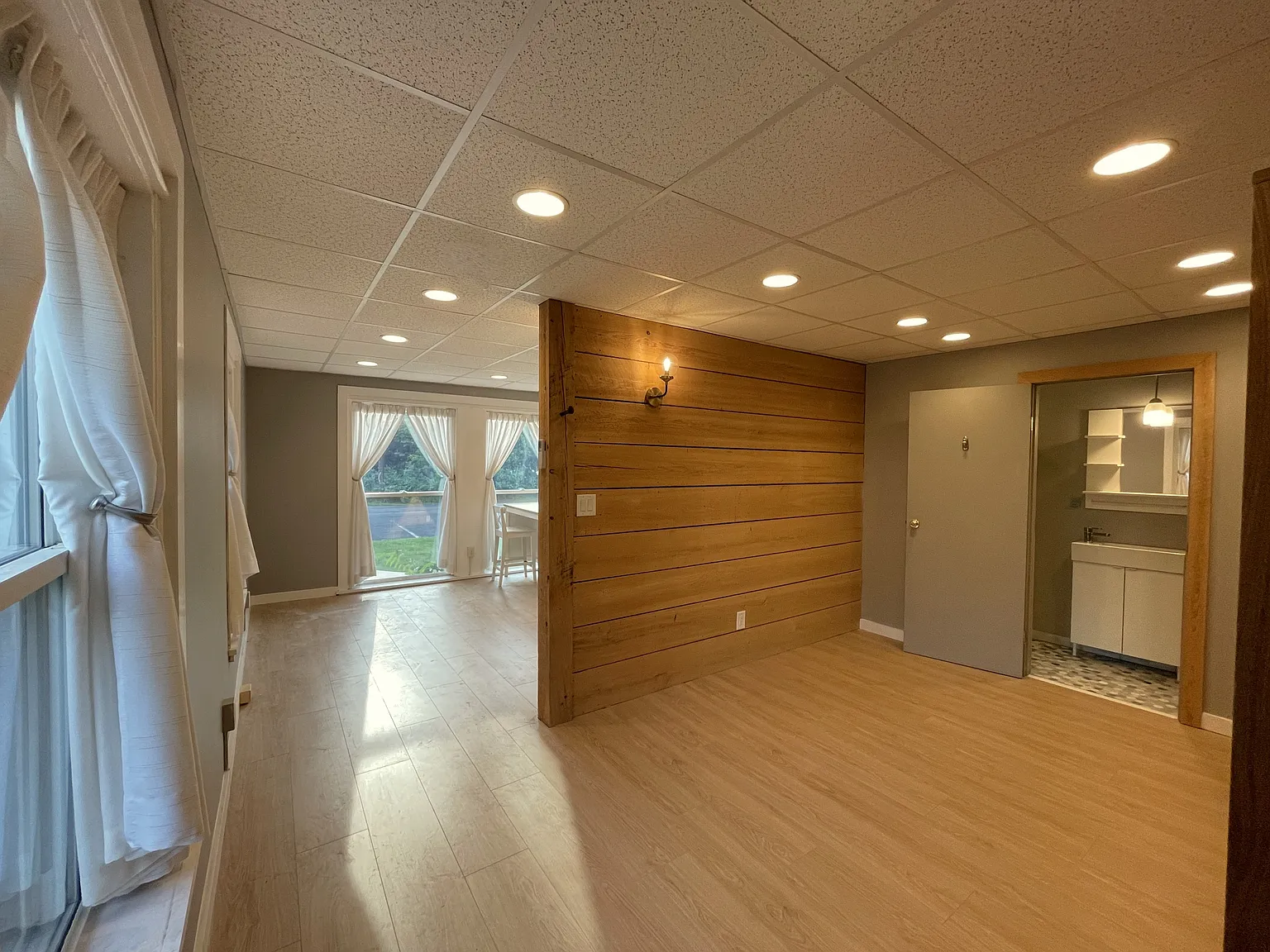 Studio, 400 sqft, $1,095 — Photo 2