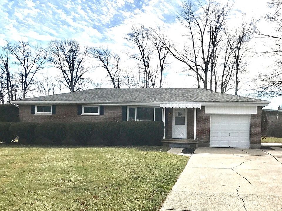3 Bed / 1 Bath in great location