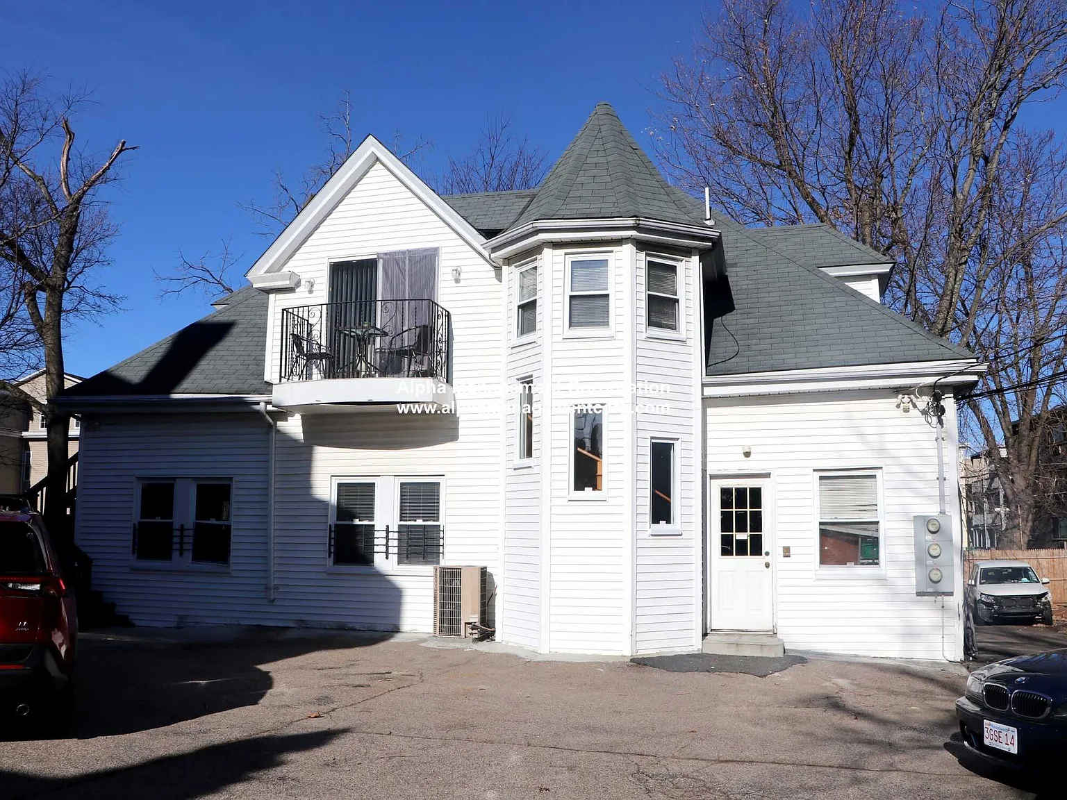 4 bed, $3,050 — Photo 4