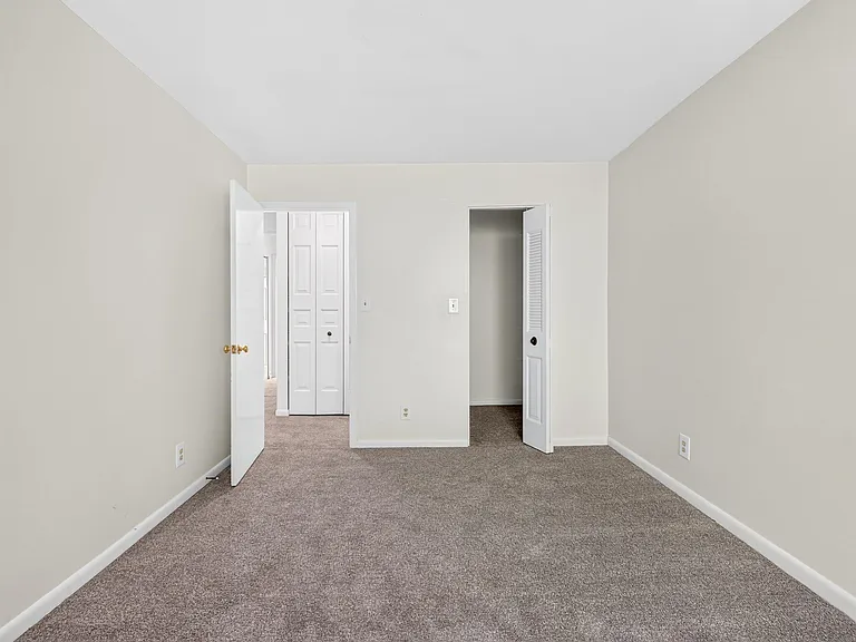 225 Harvest Dr — Photo 35