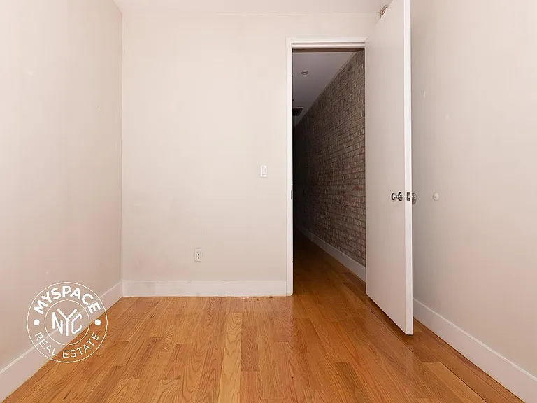 772 Jefferson Ave #3R — Photo 6