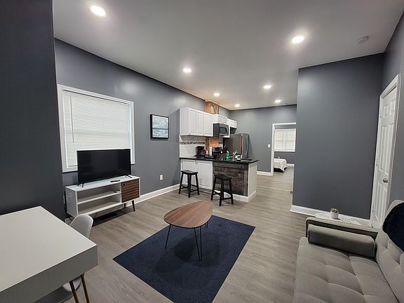 5th image of 5100 Lorain Ave #1