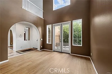 5 bed, 2913 sqft, $3,900 — Photo 1