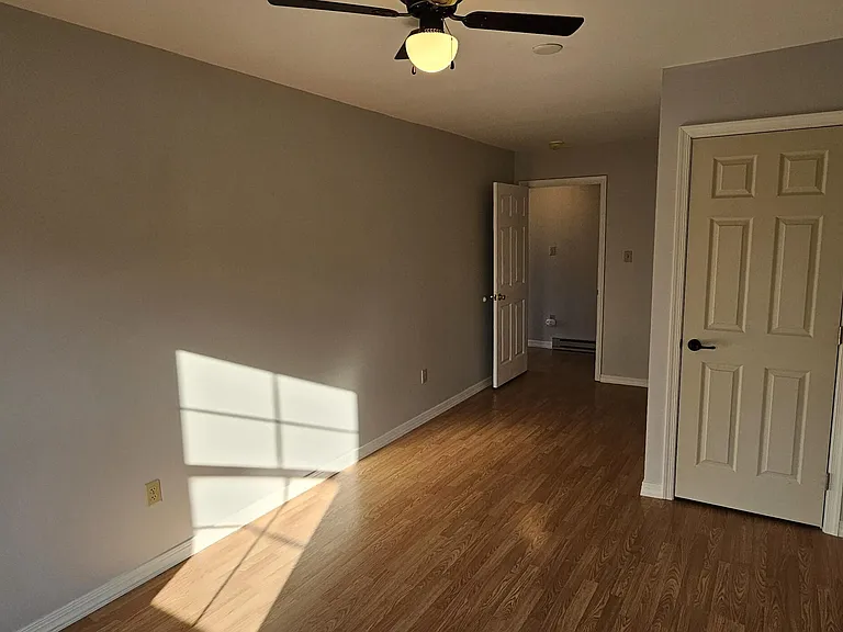 408 Main St — Photo 17