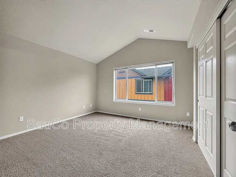 1419 NE Lockheart Ln #1 — Photo 15