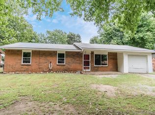 14061 S 294th East Ave, Coweta, OK 74429