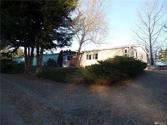 2nd image of 944 Nottingham Dr SE