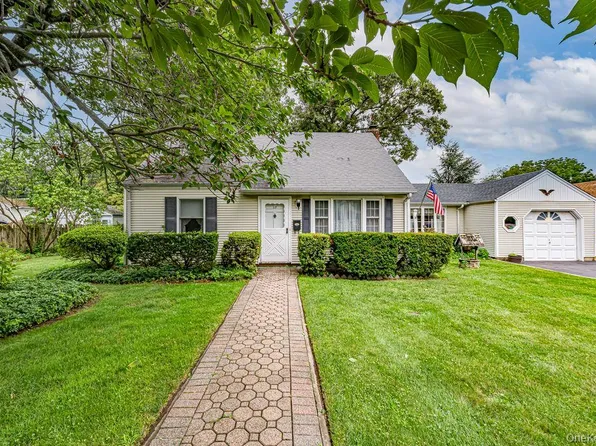 17 Eckert Street, South Huntington, NY 11746