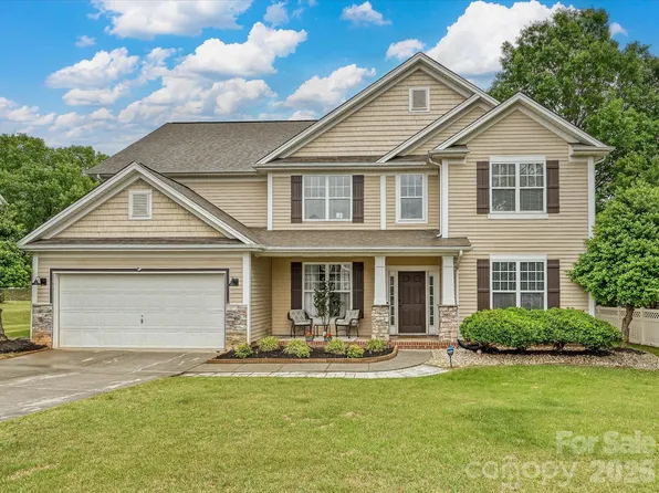 8007 Magna Ln, Indian Trail, NC 28079