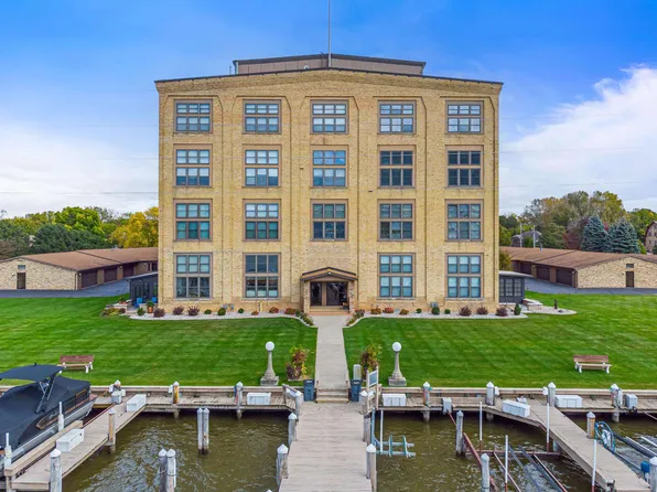 1545 Arboretum Dr APT 309, Oshkosh, WI 54901