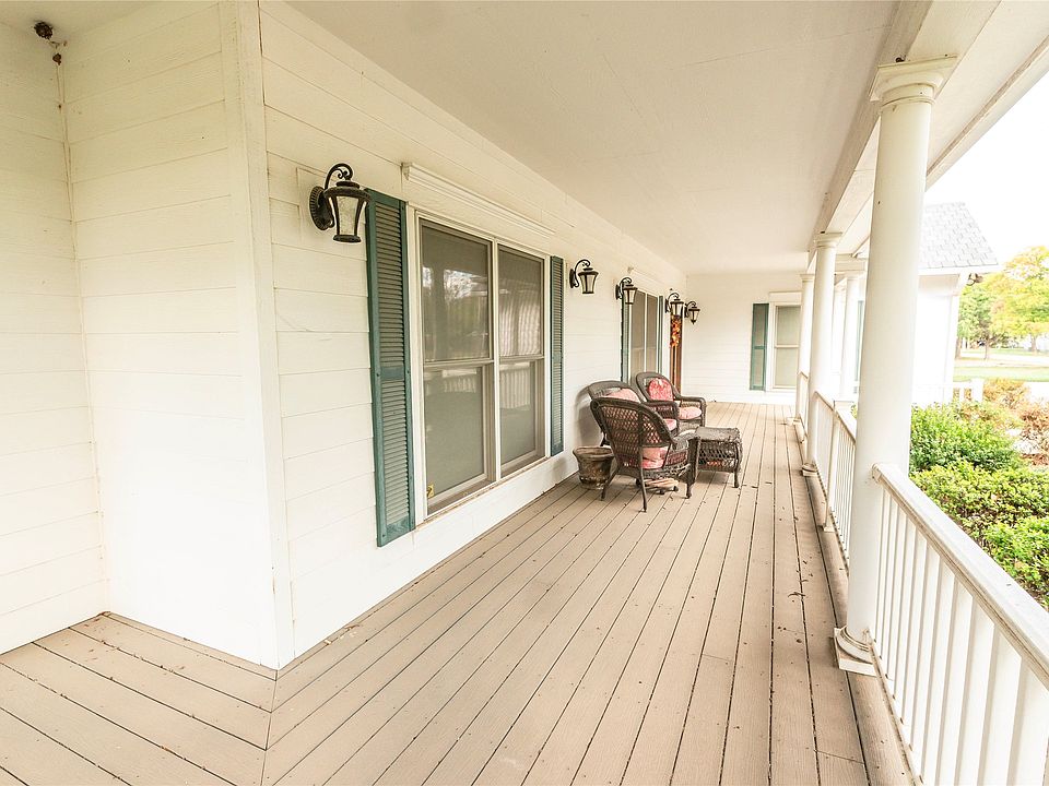 1st image of 206 Poplar St