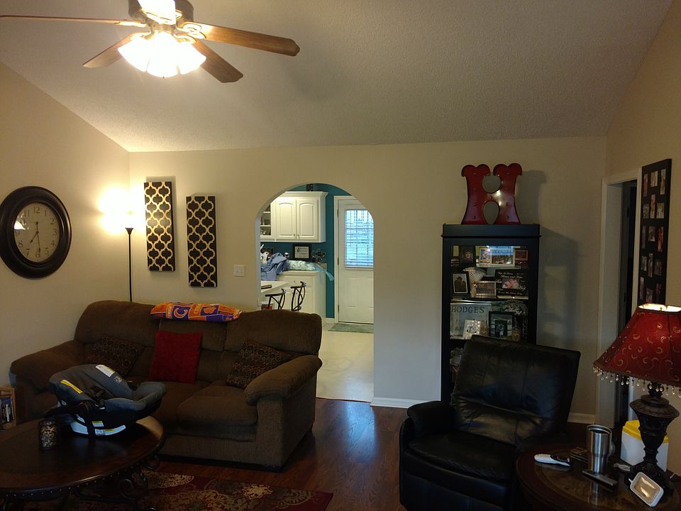1st image of 4025 Woodleigh Dr