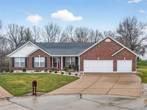 1805 Sapling Dr, O'Fallon, MO 63366