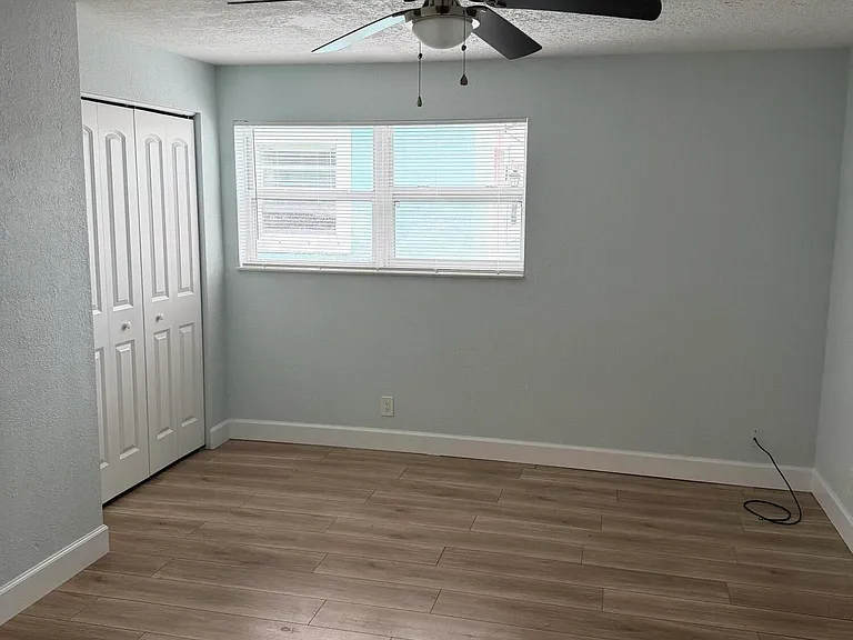 442 Winters St — Photo 34