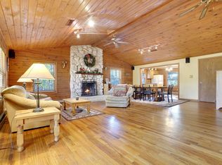 203 Lewis St, Oakhurst, NJ 07755