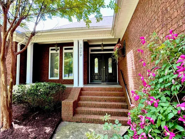1029 Covington Ct NW, Arab, AL 35016