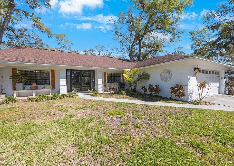 1st image of 162 ARBOR DRIVE W