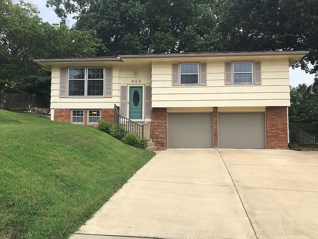 464 NW North Shore Dr, Lake Waukomis, MO 64151 Zillow