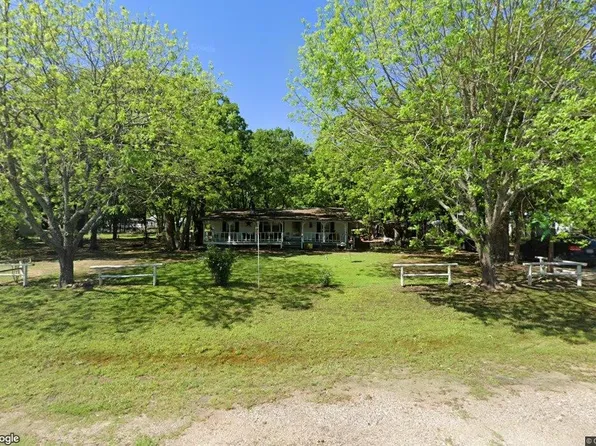 331 Southern Oaks Dr, Streetman, TX 75859
