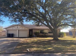 1719 Coffee St, Alvin, TX 77511