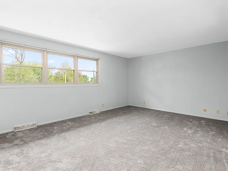 6205-6207 N Northmoor Ct — Photo 16