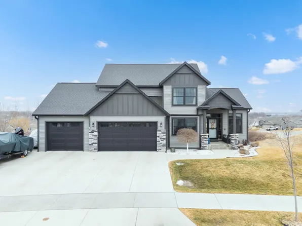 6364 Sunset Hill Pl NW, Rochester, MN 55901