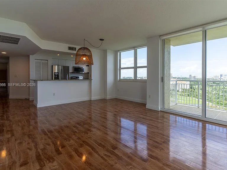 19501 W Country Club Dr #1603 — Photo 3