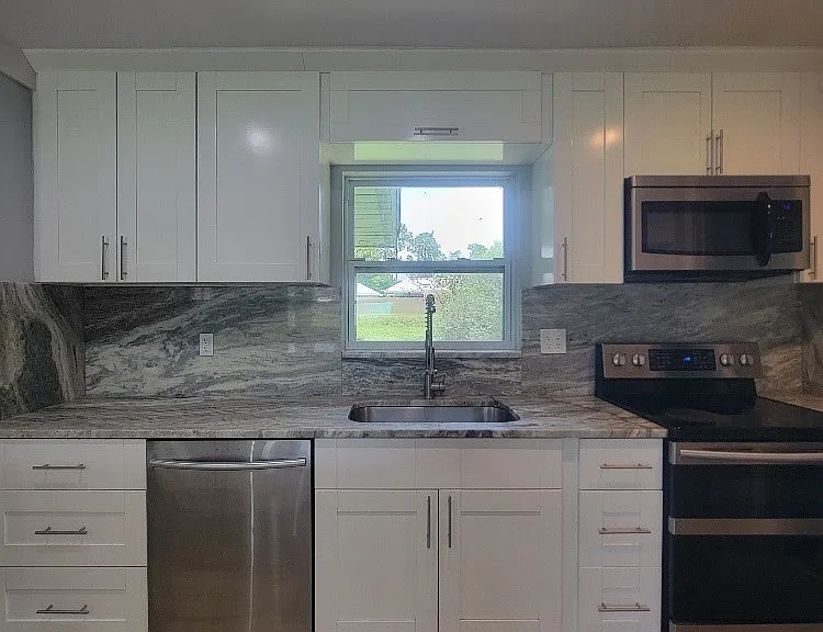 203 Redcliff Ave — Photo 8