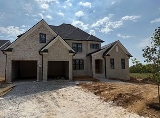 381 Weston Park, Lexington, KY 40515