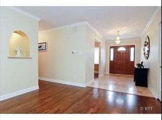 2659 Lisa Ct, Northbrook, IL